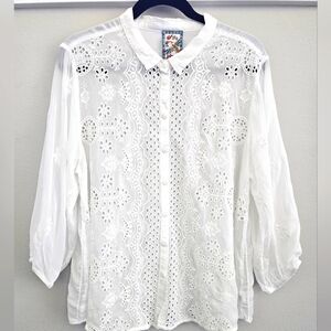 Johnny Was White Eyelet Button-Front Blouse size M/L
